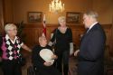 Jill et Tony Curtis rencontre Gérald Tremblay, maire de la Ville de Montréal
